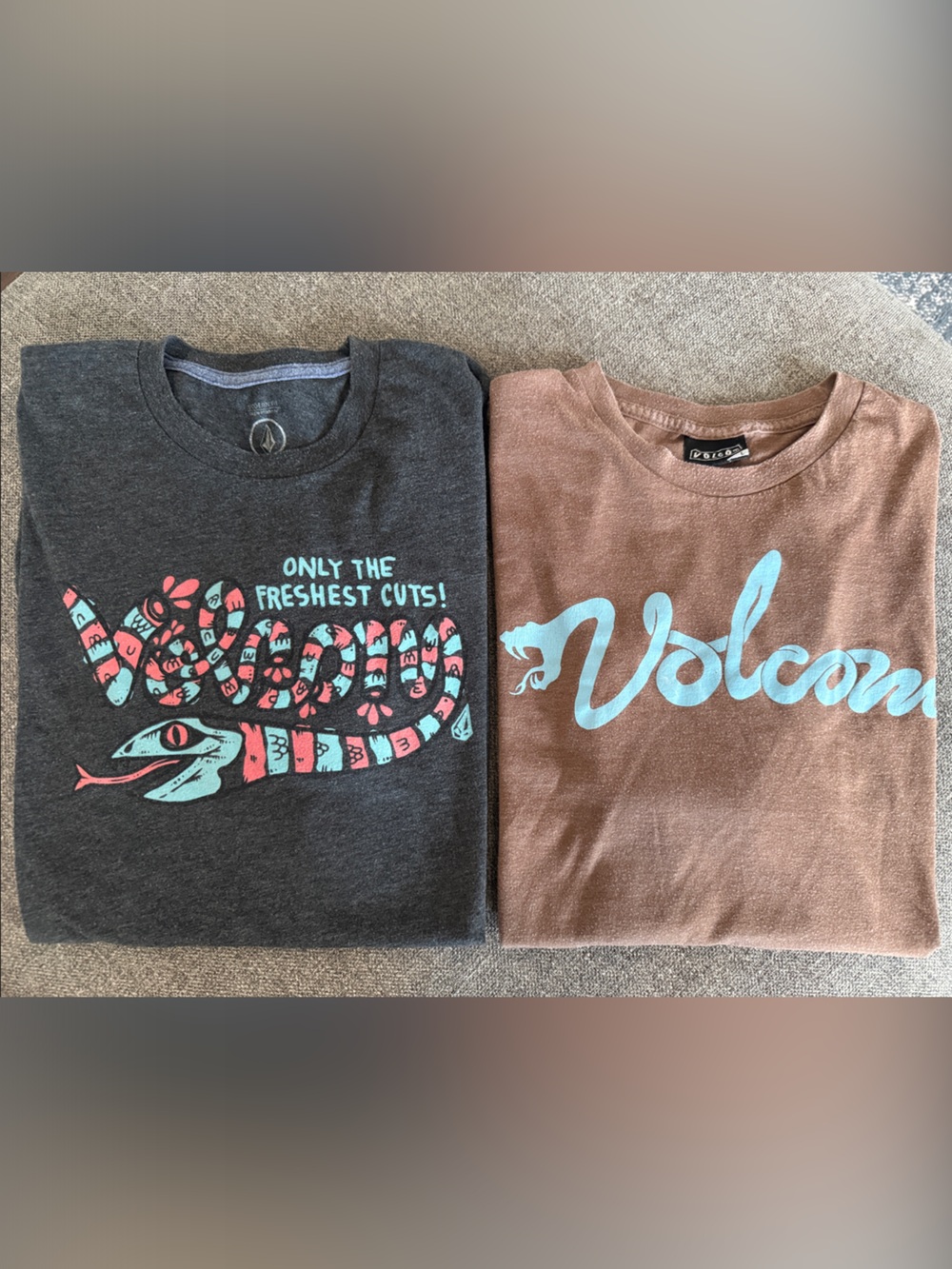 Volcom Men's Dark Gray & Brown Graphic Short Sleeve Tees with Turquoise Accents